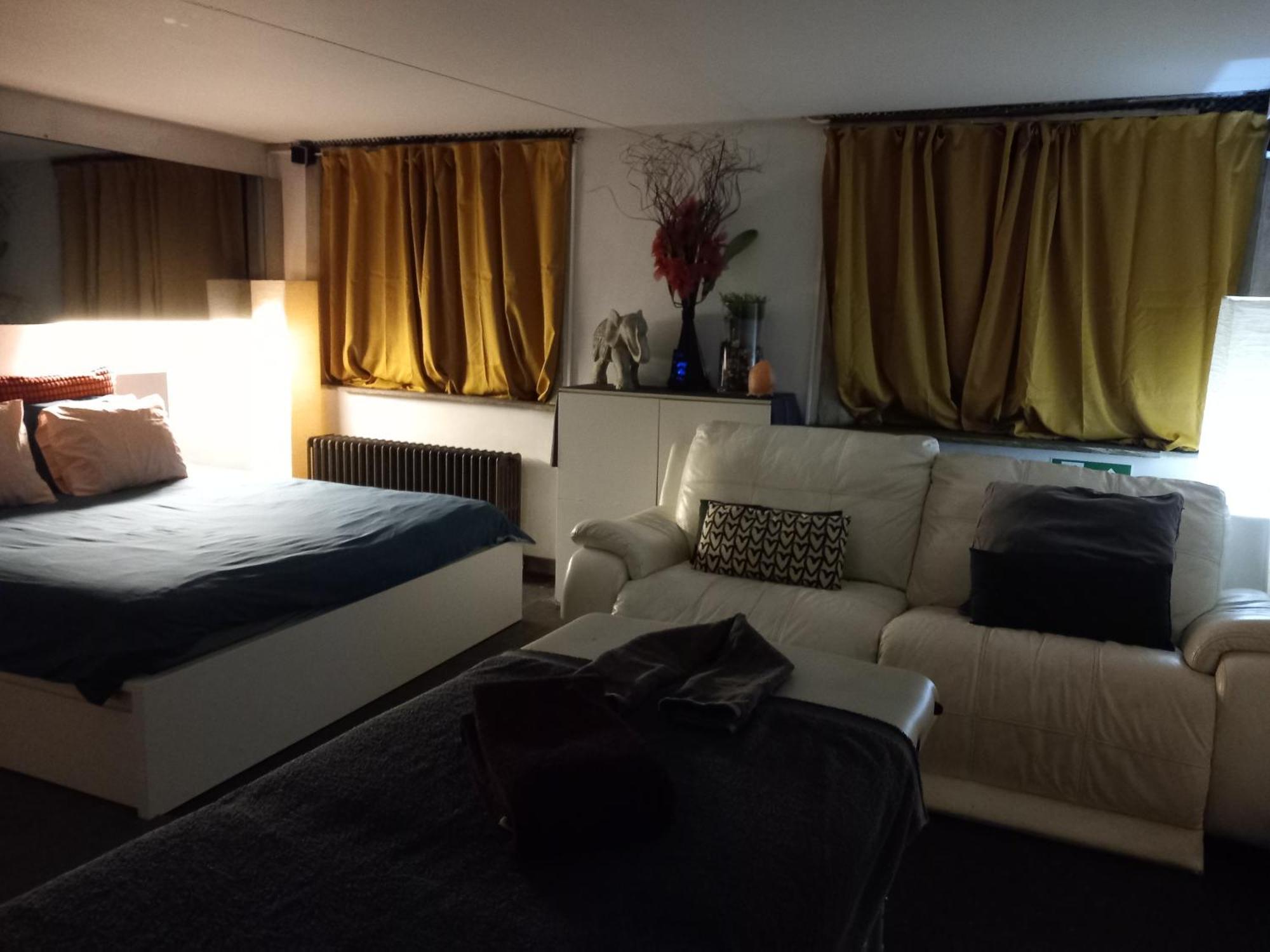 Nice And Cosy Place With Jacuzzi And Sauna To Relax In The Centre Of 안트베르펜 외부 사진
